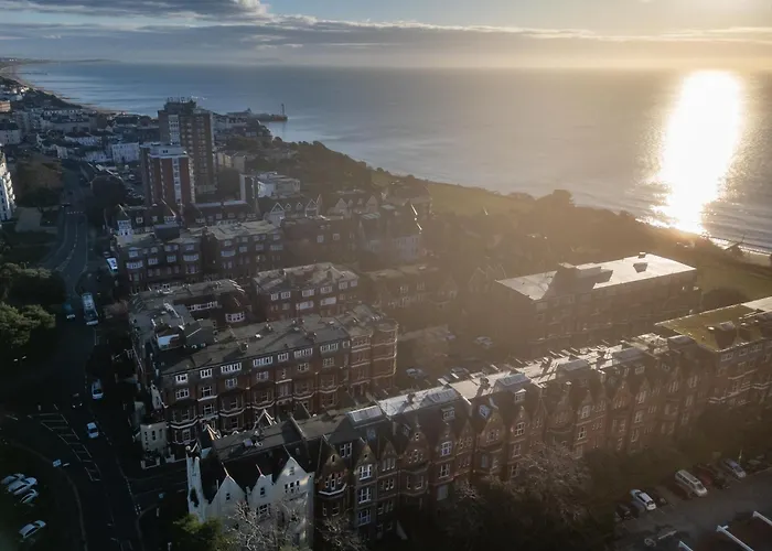 Durley Gardens, By The Beach